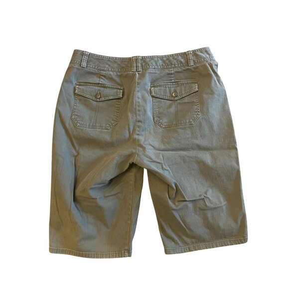 Dockers Women's Size 12 Olive Green Cargo Shorts Mid Rise favorite Utility Y2K - Picture 4 of 6